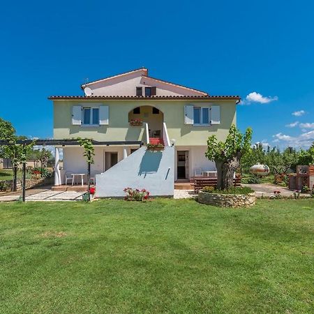 Apartments Stanko Fažana Екстериор снимка