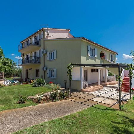 Apartments Stanko Fažana Екстериор снимка