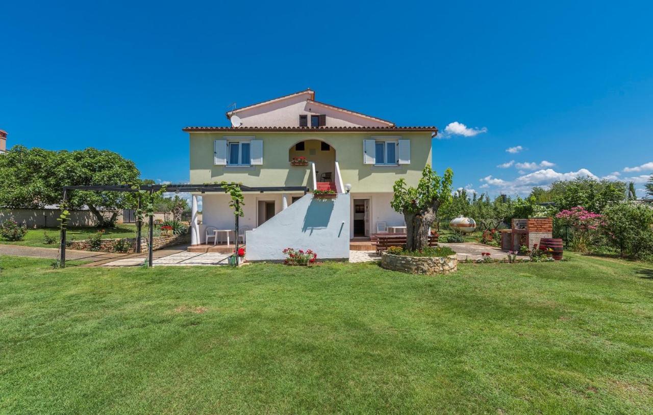 Apartments Stanko Fažana Екстериор снимка