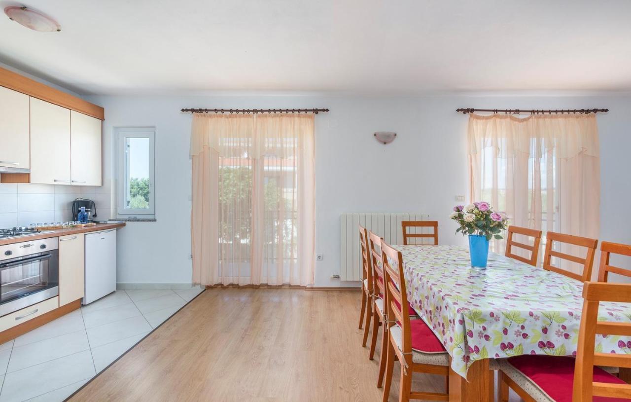 Apartments Stanko Fažana Екстериор снимка