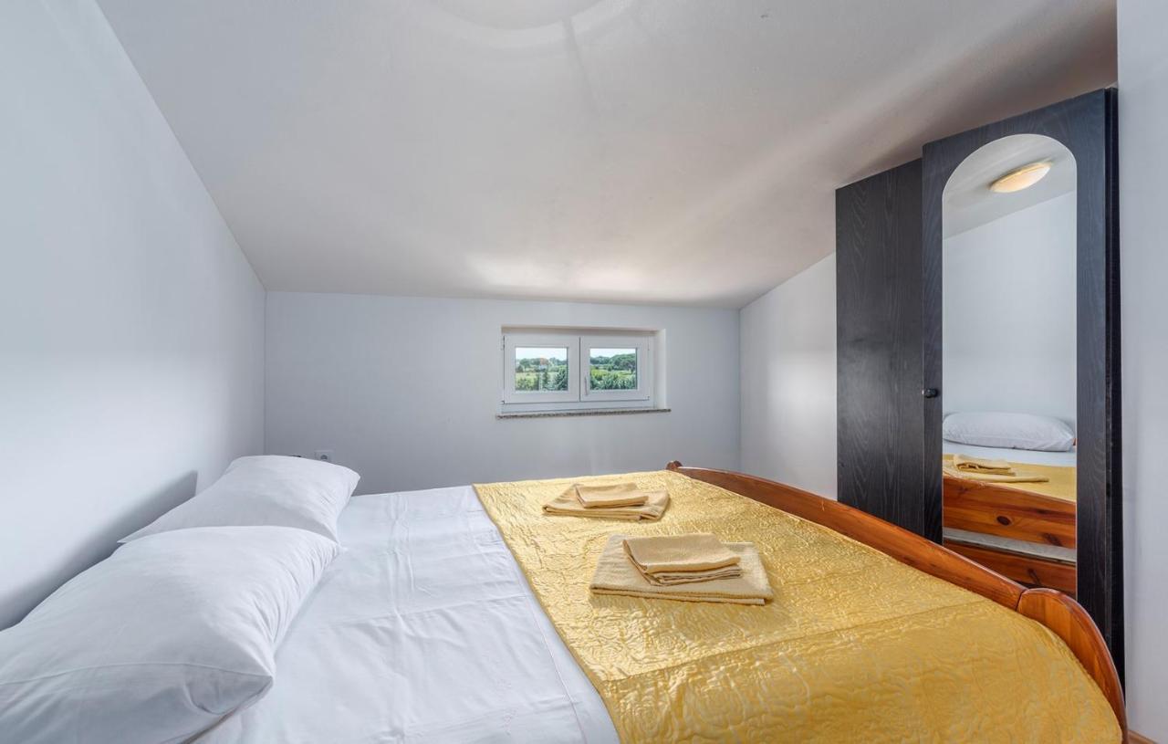 Apartments Stanko Fažana Екстериор снимка