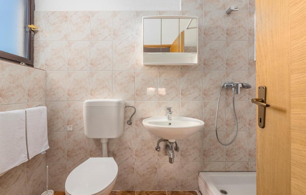 Apartments Stanko Fažana Екстериор снимка