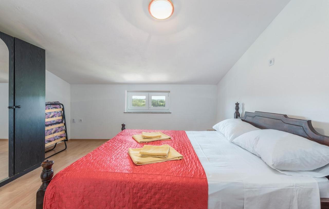 Apartments Stanko Fažana Екстериор снимка