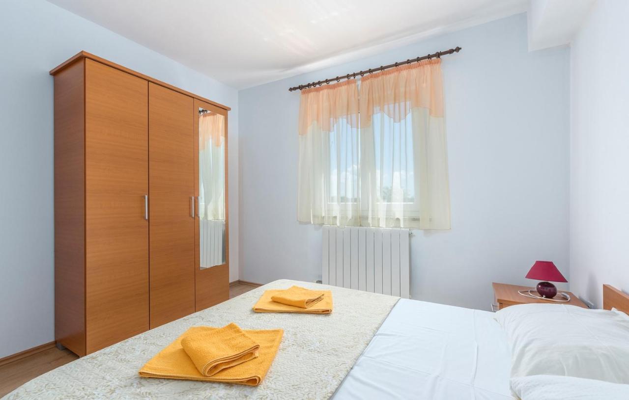 Apartments Stanko Fažana Екстериор снимка