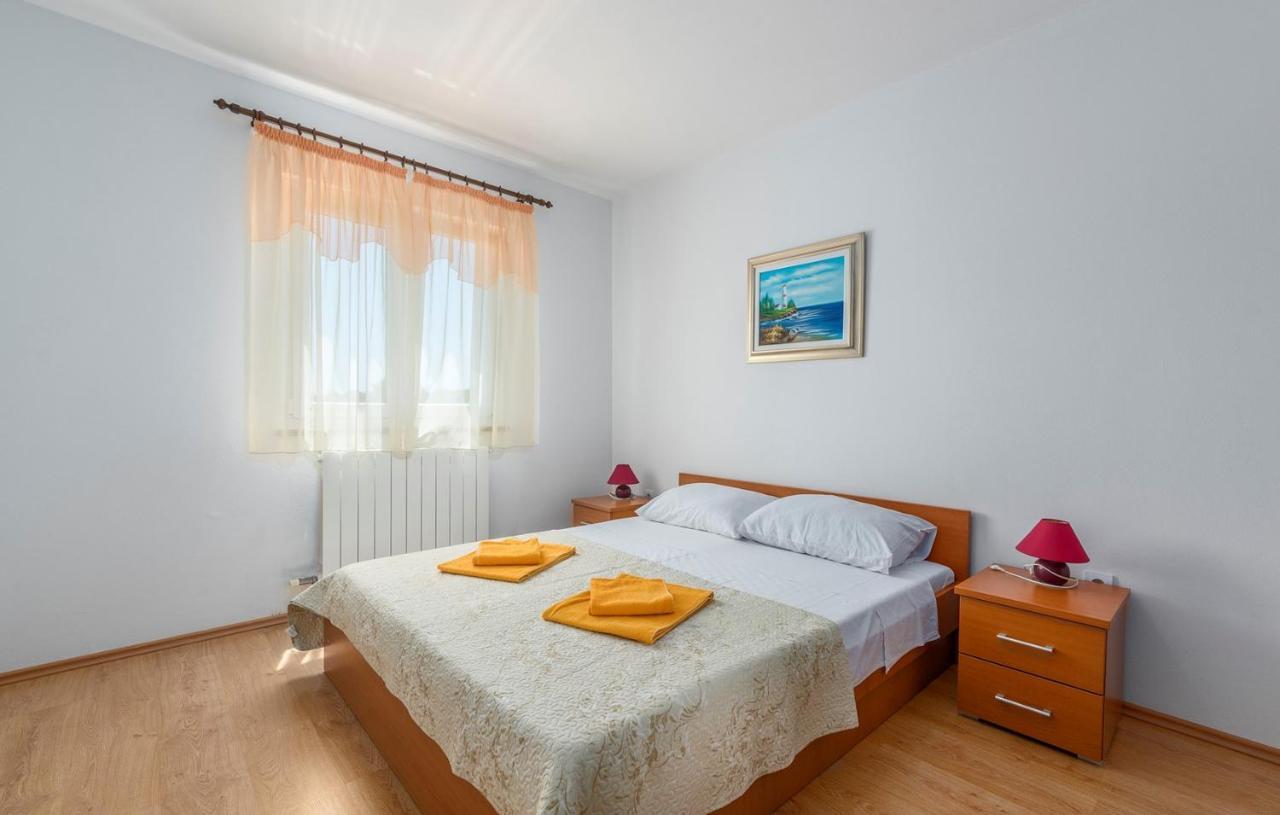 Apartments Stanko Fažana Екстериор снимка